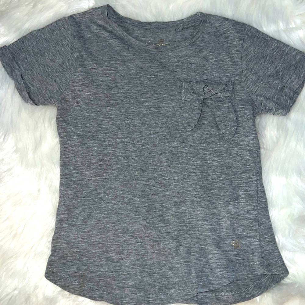 Jessica Simpson Girls Gray Top W/ Pocket/Bow Size Small (7)